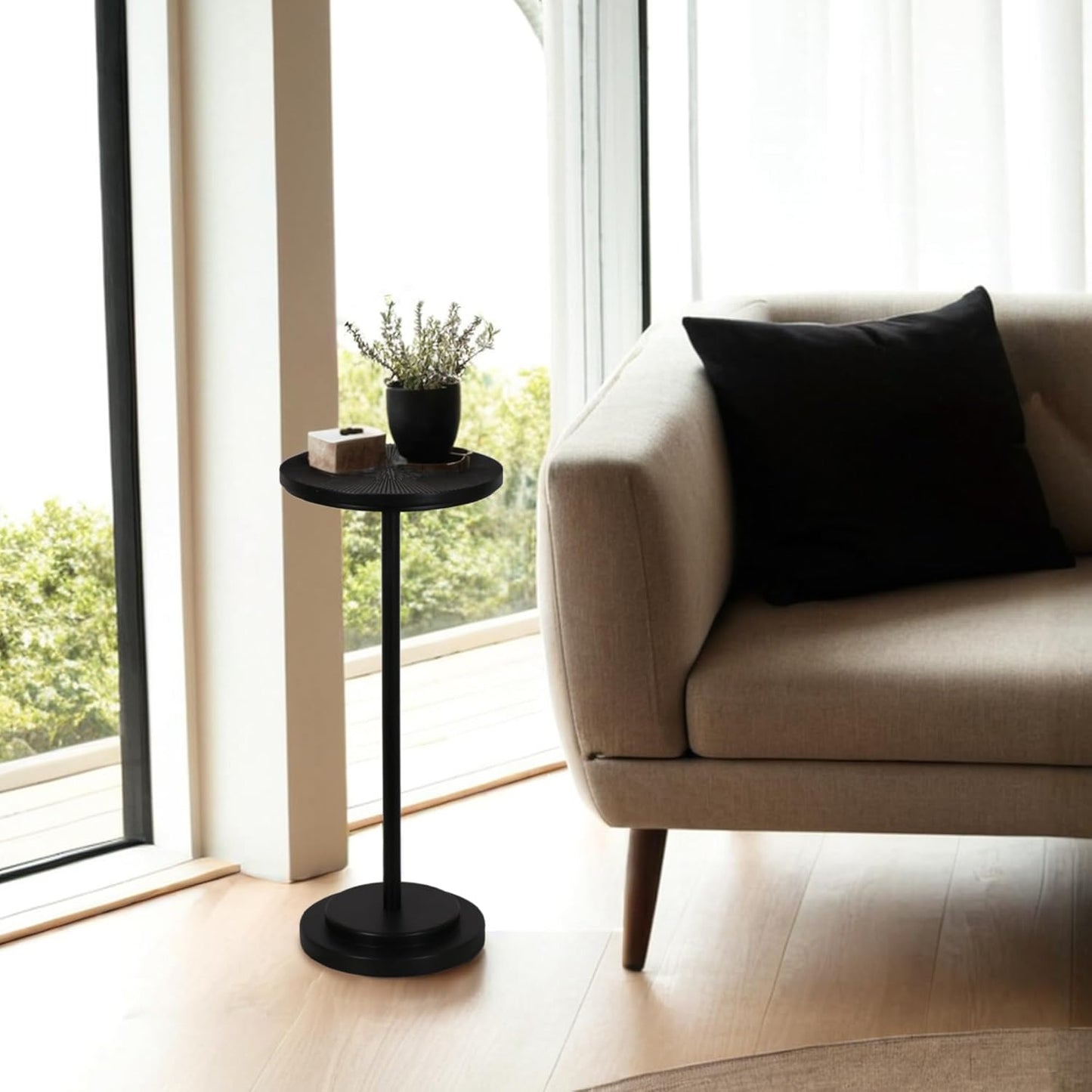 Drink Table, Carved Table Top Martini Table, Small Side Table, Weighted Base Pedestal Table for Living Room, Bedroom, Modern, Black