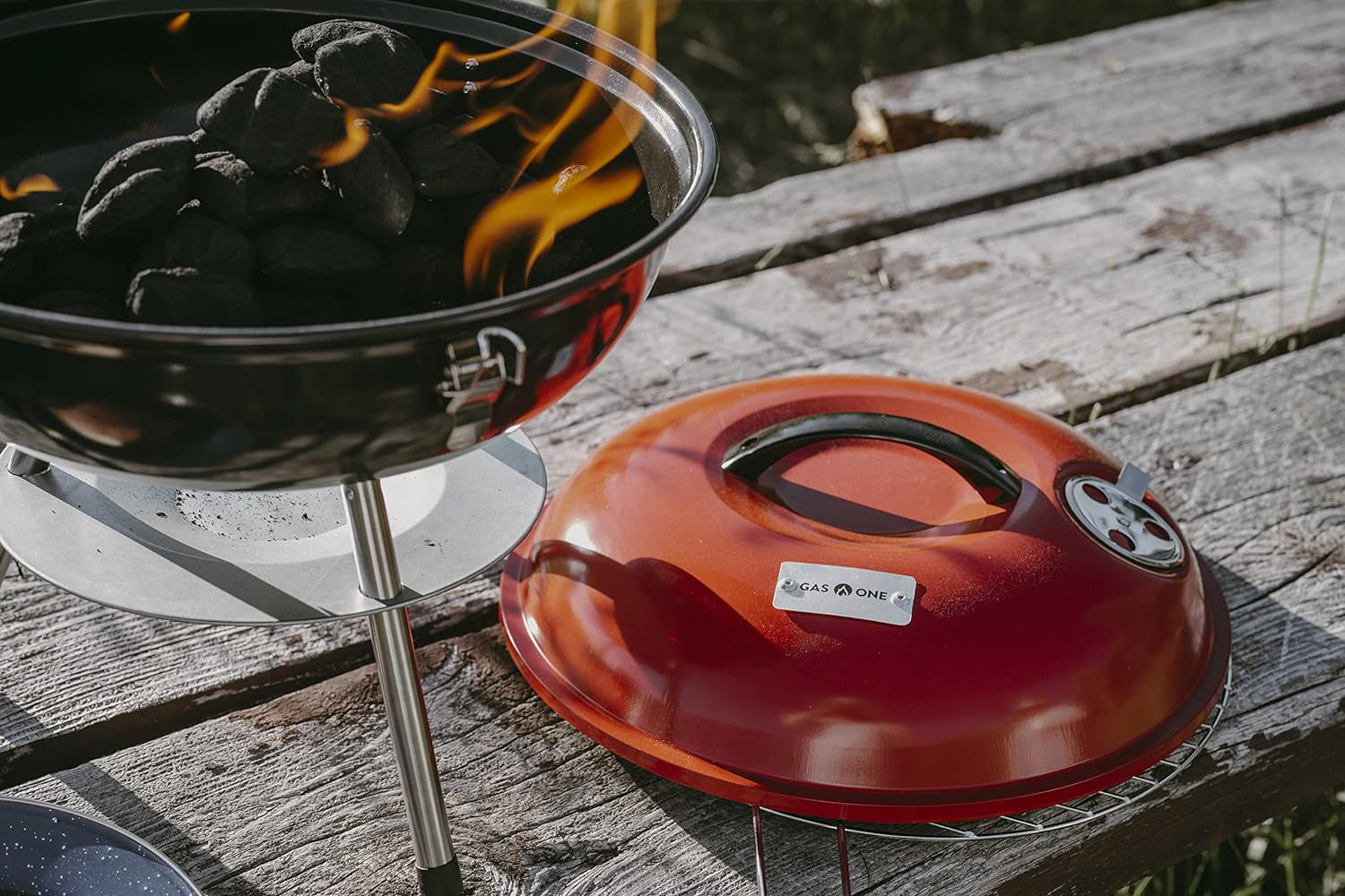 – 14-Inch Portable Barbecue Grill with 3-Point Locking Lid for Heat Preservation – Dual Venting System – Small Charcoal Grill for Backyard, Camping, Boat