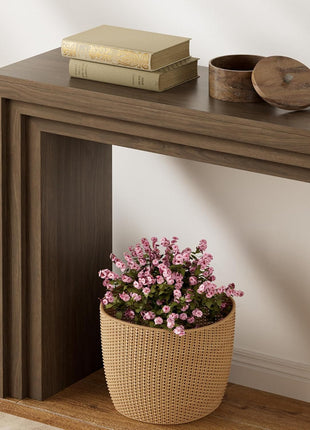 43-Inch Wooden Console Table with Step Design for Entryway and Living Room, Perfect for Hallway and Home Decor