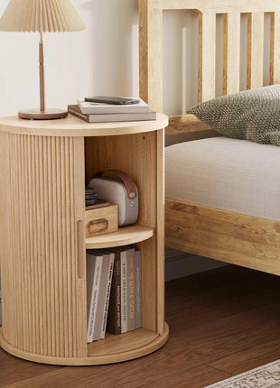 Round Fluted End Table with Sliding Tambour Door and Storage Shelf, Modern Mid-Century Nightstand in Oak Finish for Living Room and Bedroom
