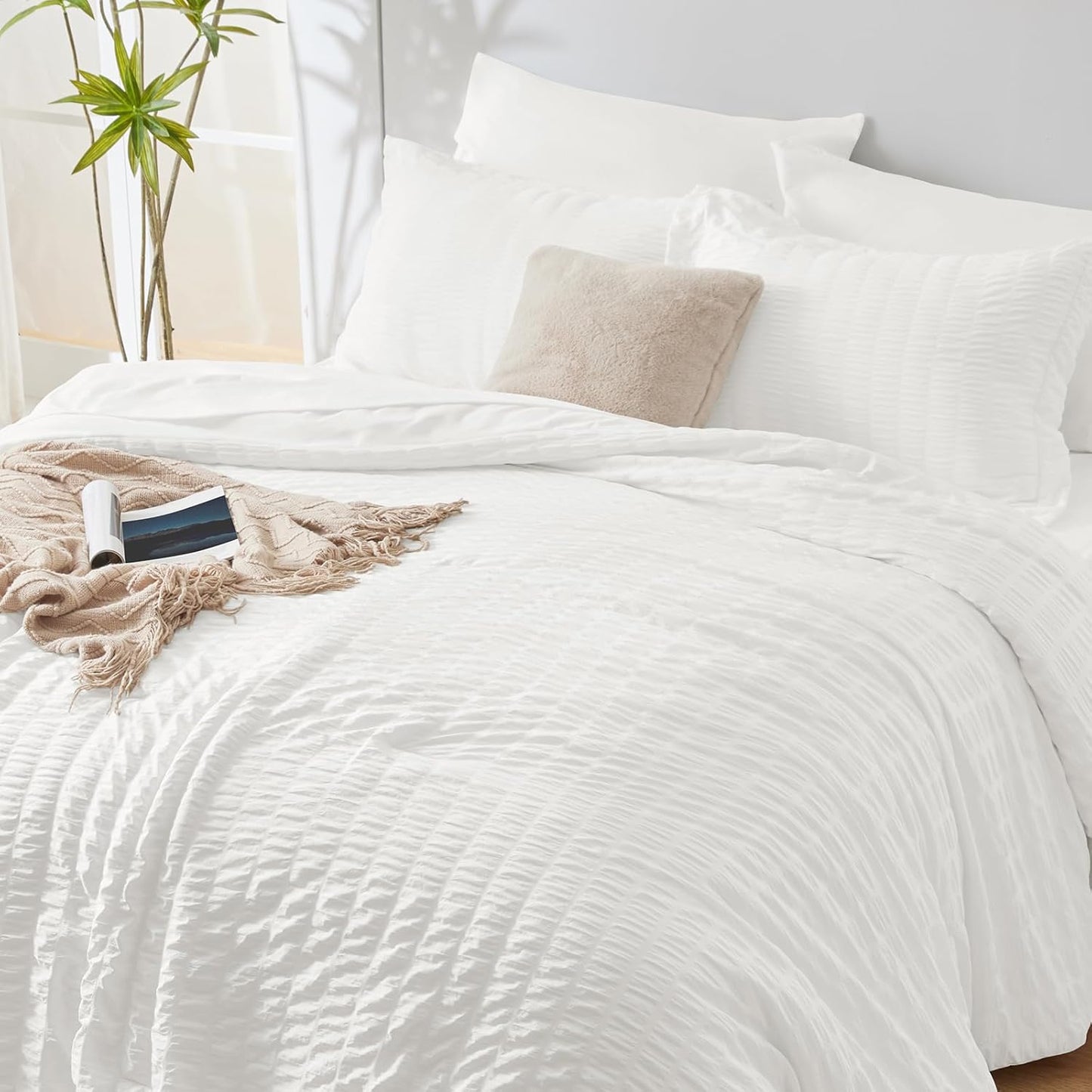 Queen Comforter Set White Seersucker 7 Pieces Bed in a Bag Queen Comforter Set with Sheets, Luxury Soft Bedding Set with down Alternative Comforter, Sheets, Pillowcases & Shams for All Seasons