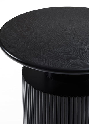 Luxenhome 21-Inch Fluted Black Round Side Table - Contemporary Accent End Table for Living Room, Bedroom, and Nightstand Applications