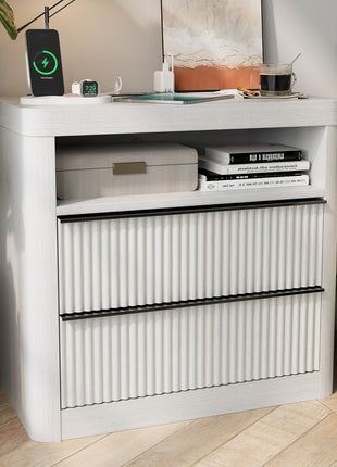 Set of 2 Fluted Nightstands with Drawer Storage, Modern Bedside Tables with USB Port and Outlet, Mid-Century Design for Bedroom and Sofa (White Oak)