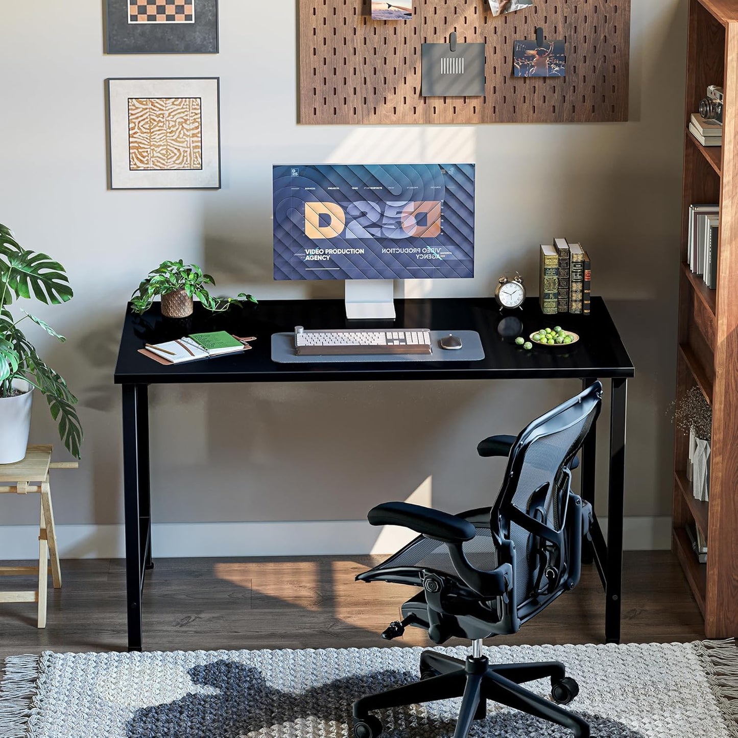 32 Inch Computer Desk, Small Home Office Desk Study Writing Kid Table for Small Spaces, Simple PC Gaming Desk, Adjustable Feet, Black