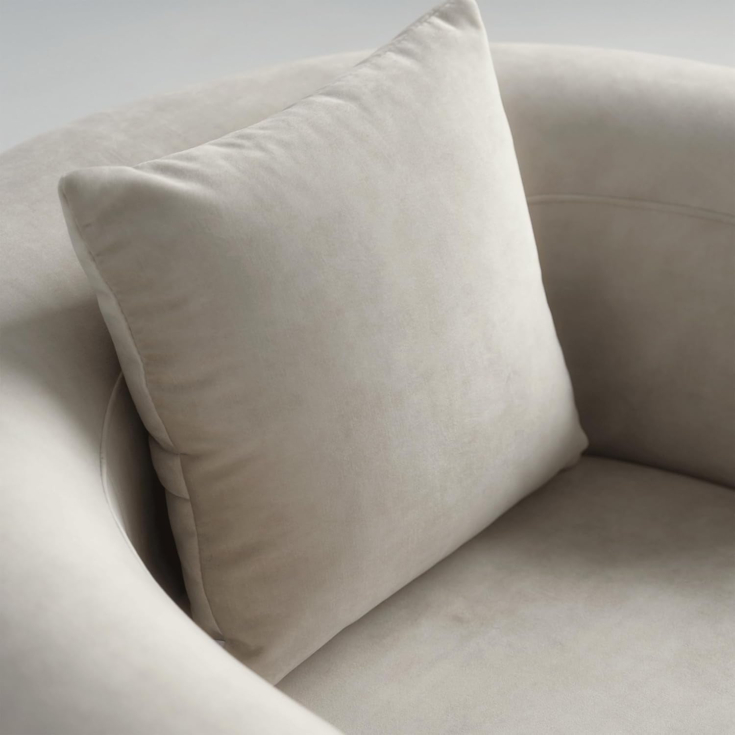 Luxury Modern Tight Curved Back Velvet Sofa, Minimalist Style Comfy Couch for Living Room Apartment Reception Space, Cream Single Chair